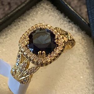 Stunning sapphire & white topaz 18kt ring size 9